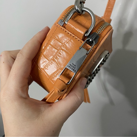 [Marc Jacobs] 100% Leather Croc Embossed Light Orange Crossbody Bag - Picture 4 of 10